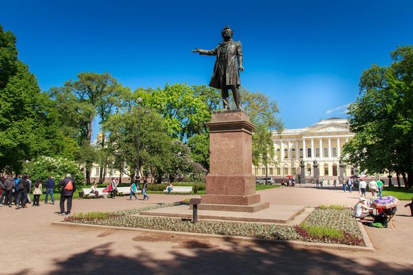 Guida essenziale alle emergenze sanitarie in viaggio: come gestire situazioni critiche?